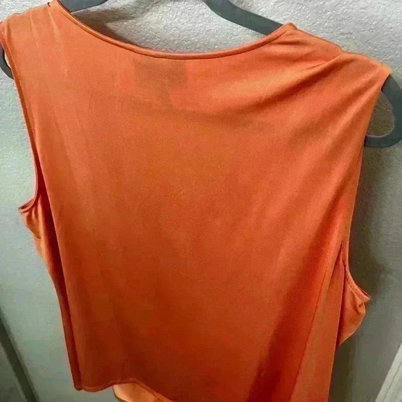 Womens Blouse with matching necklace - Picture 2 of 7